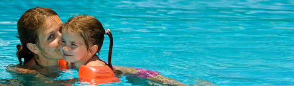 swimming Family-friendly private clubs & country clubs