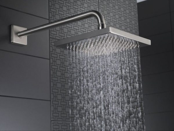 Square-shaped shower head